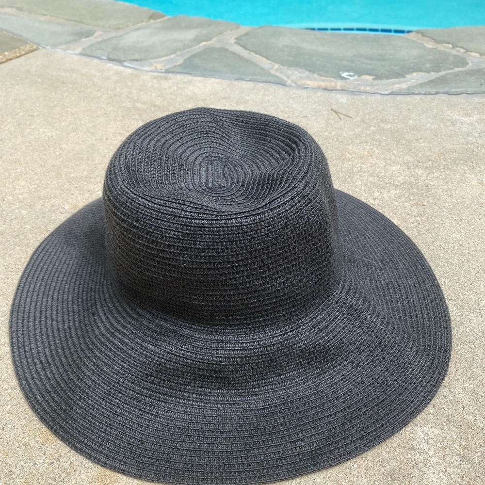 Sun hat - Picture 2 of 2